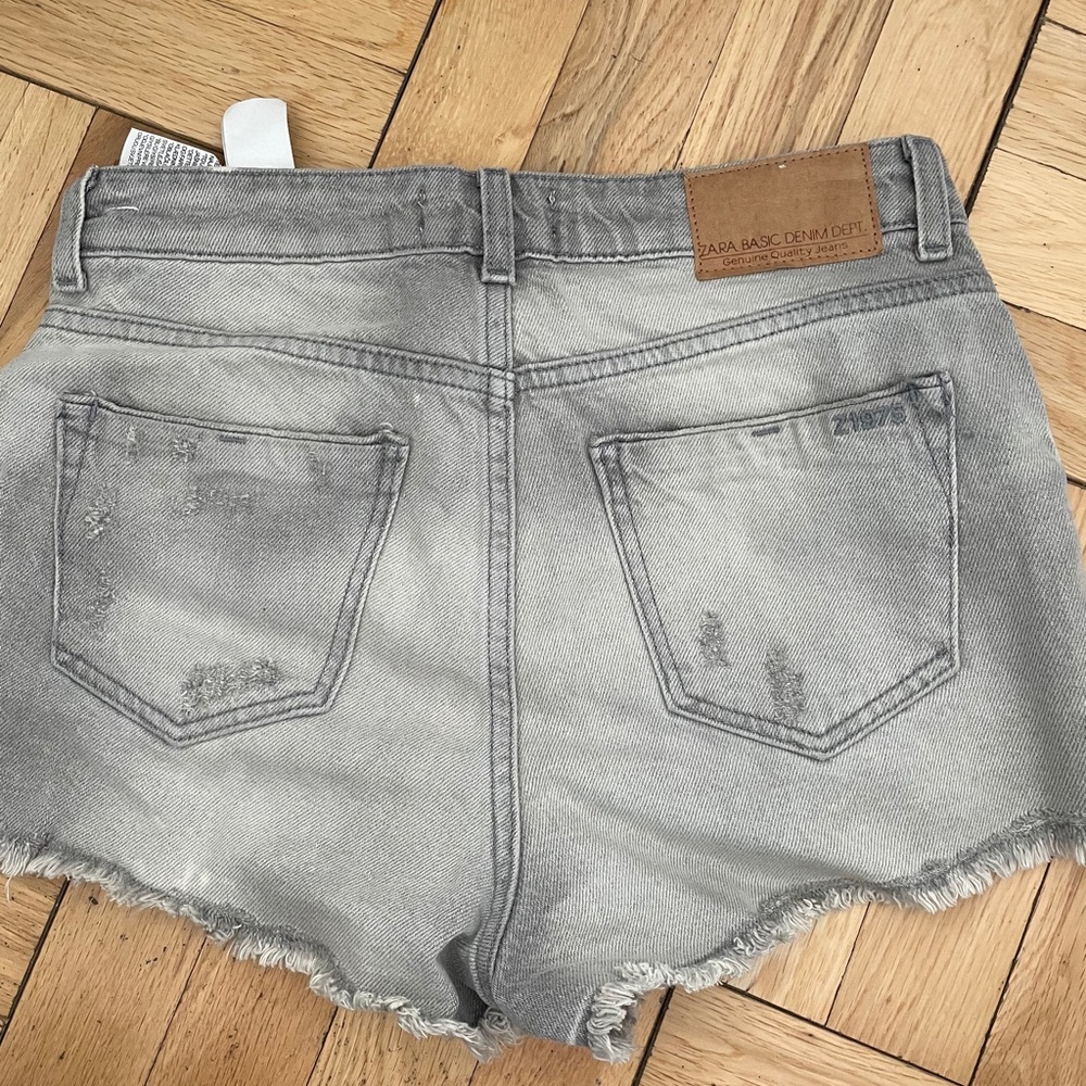 Zara shorts - Picture 2 of 2